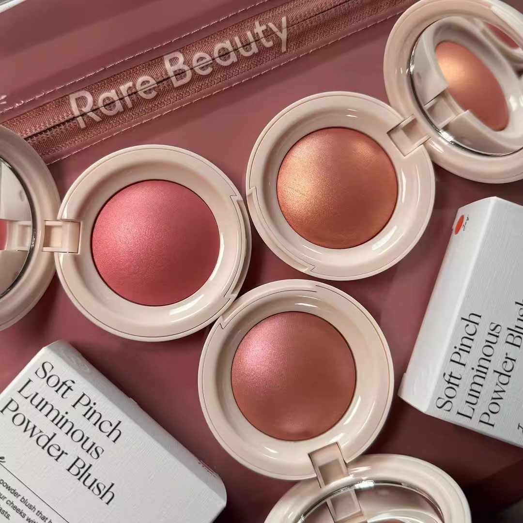 Rare Beauty Pinch Luminous Pow - Rare Beauty Makeup Highlighter avis et prix