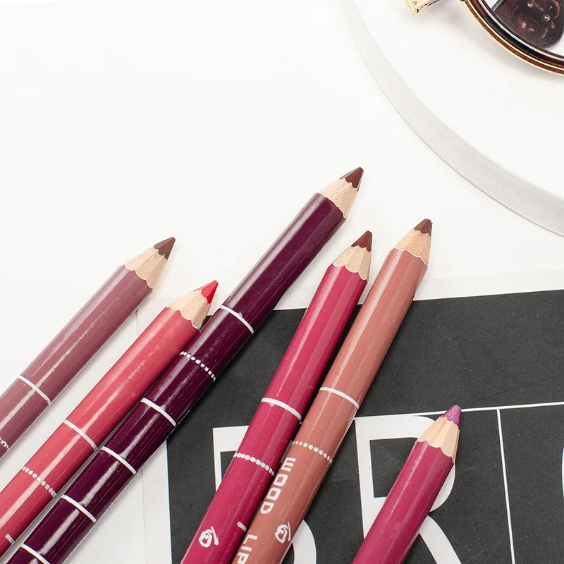 Crayon à lèvres coloré noir Ro - Lip Liner Pencil avis et prix